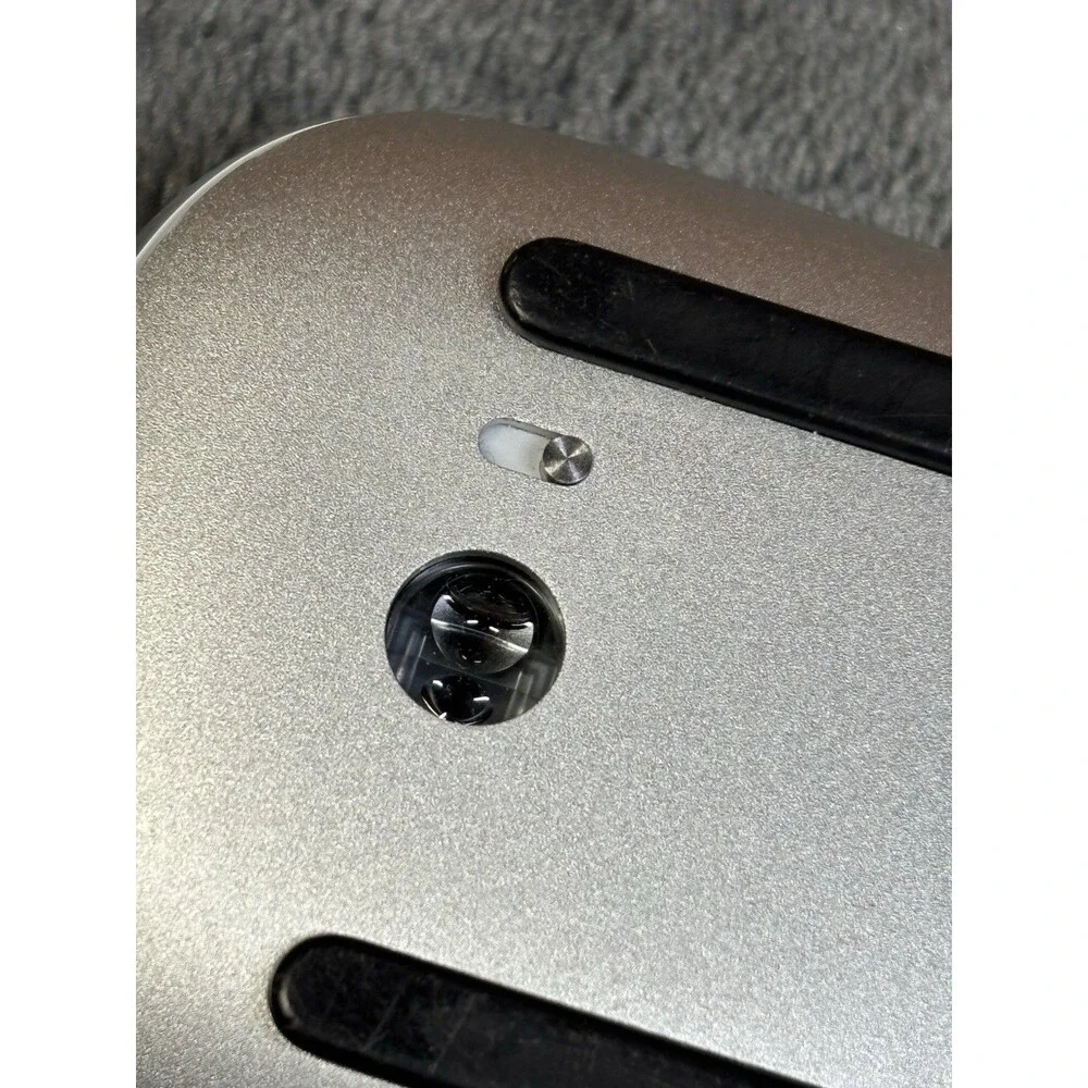 Genuine Apple Magic Mouse 2 Wireless Silver/Gray A1657 Lightning Tested Working
